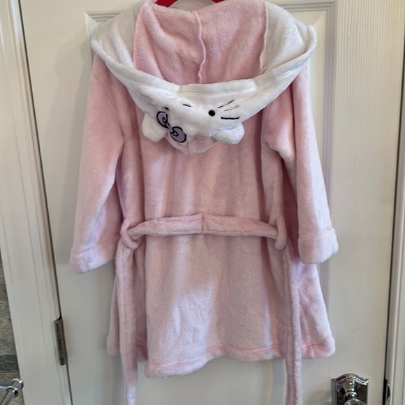Hello Kitty Hooded Bath Robe 4/5 - Picture 7 of 7